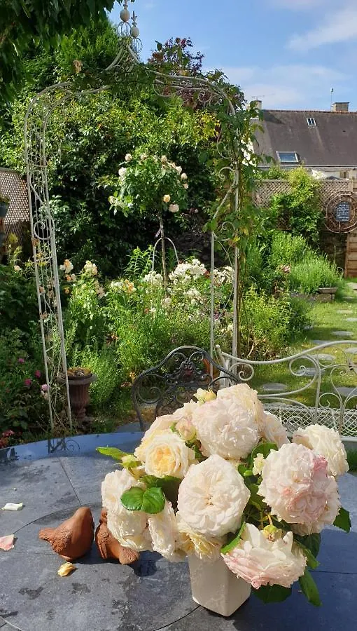 Marie La Fee Endormie, 'Breizh Brunch' & Balneo Bed and Breakfast Muzillac