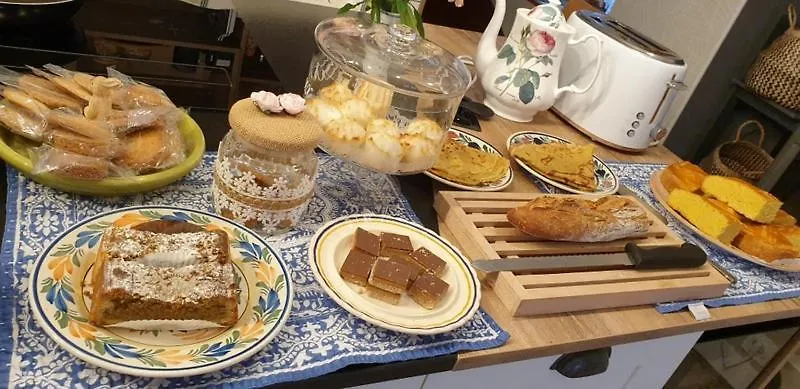 Marie La Fee Endormie, 'Breizh Brunch' & Balneo Bed and Breakfast Muzillac