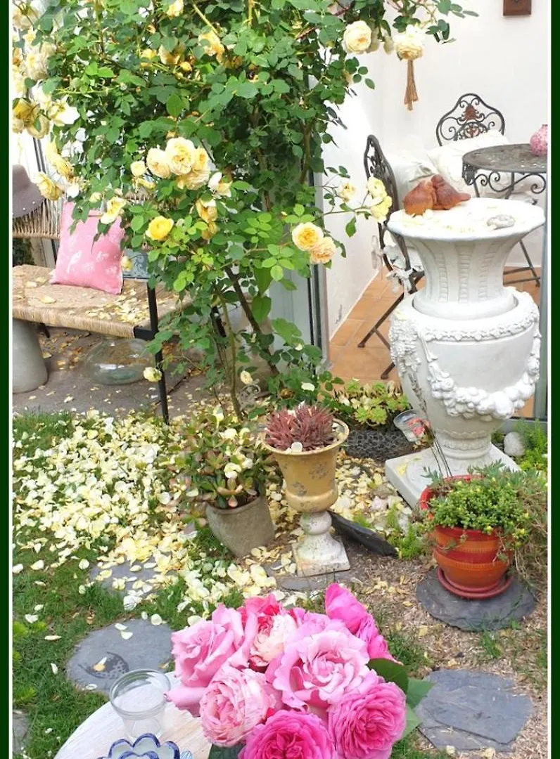 Marie La Fee Endormie, 'Breizh Brunch' & Balneo Bed and Breakfast Muzillac