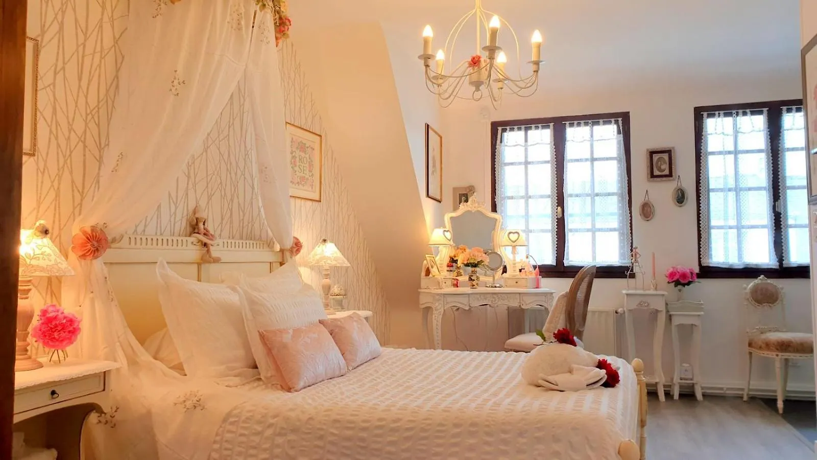 Marie La Fee Endormie, 'Breizh Brunch' & Balneo Bed and Breakfast Muzillac