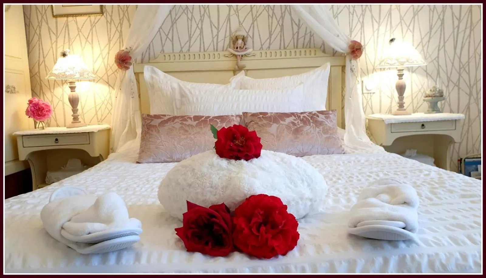 Marie La Fee Endormie, 'Breizh Brunch' & Balneo Bed and Breakfast Muzillac Γαλλία
